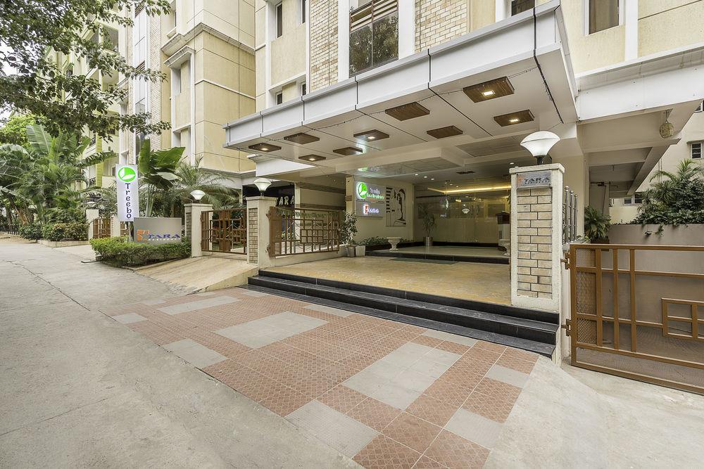 Oyo Townhouse 9 Hitech City Hyderabad Exteriör bild