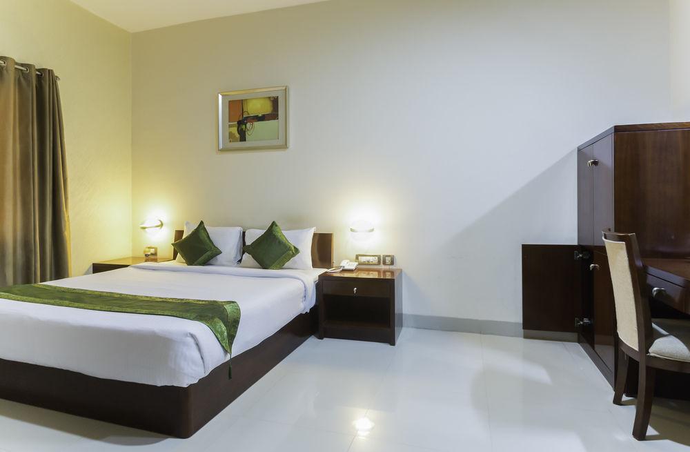 Oyo Townhouse 9 Hitech City Hyderabad Exteriör bild