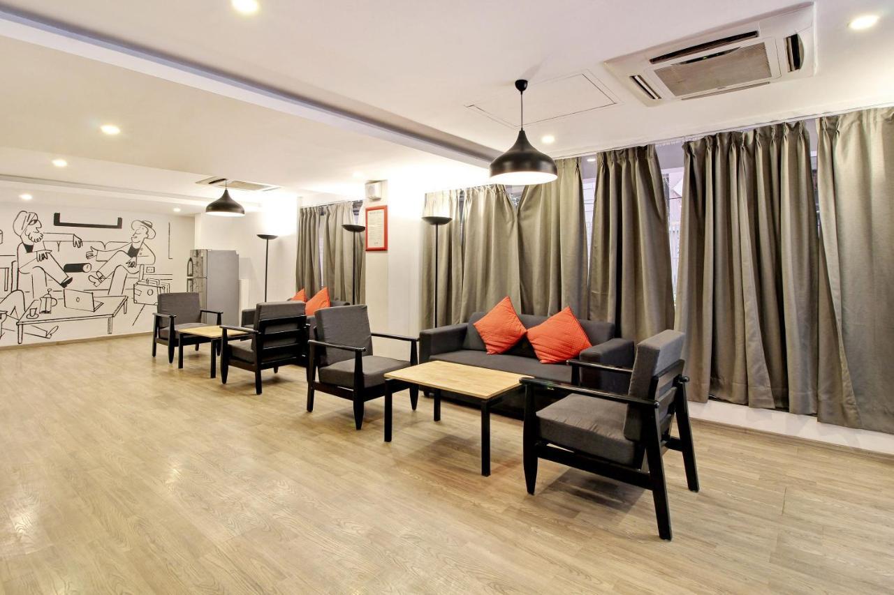 Oyo Townhouse 9 Hitech City Hyderabad Exteriör bild