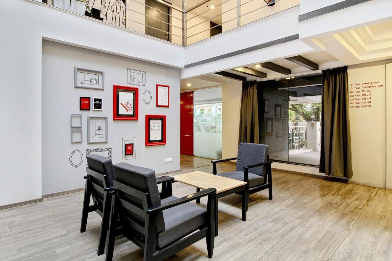 Oyo Townhouse 9 Hitech City Hyderabad Exteriör bild